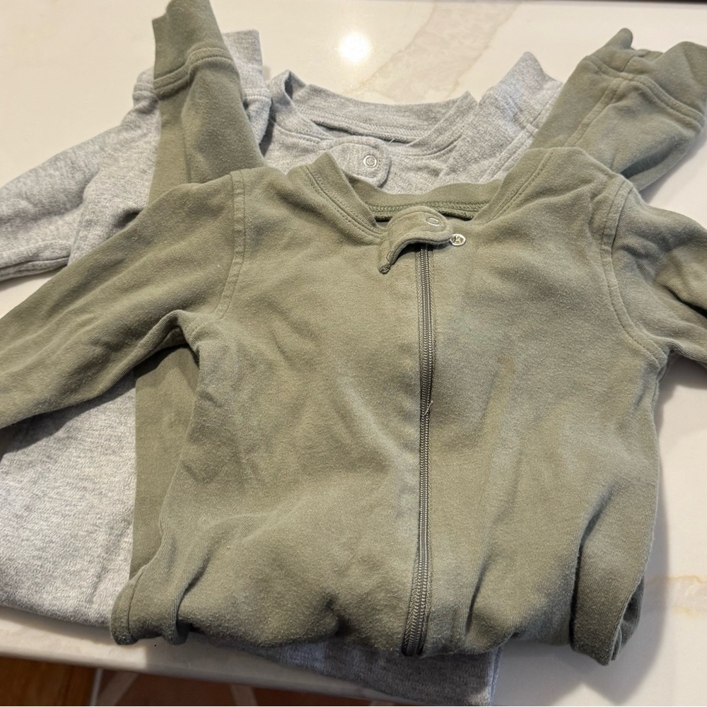 Owlivia set of two onesies 18-25 months great condition- olive green and gray